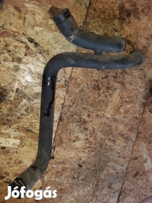 Skoda Octavia Vízcső