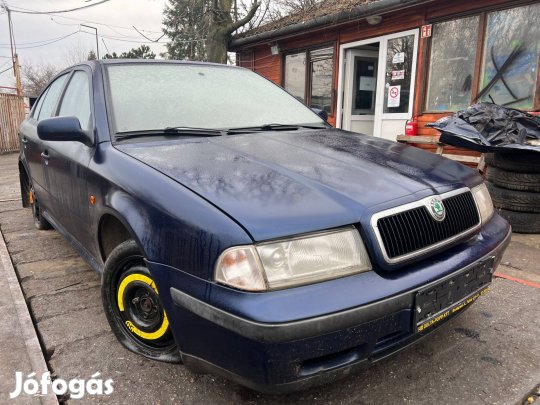 Skoda Octavia (1997) 1.6i AEE Alkatrészek #M3515