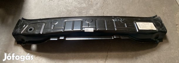 Skoda Octavia hátsó panel, záró elem 5E5813309 eladó