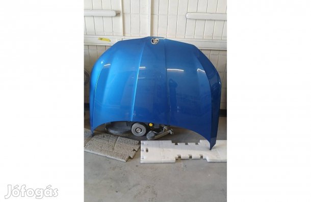 Skoda Scala 2023 motorháztető 657823031A