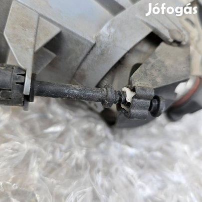 Skoda Superb 2 jobb oldali ködlámpa