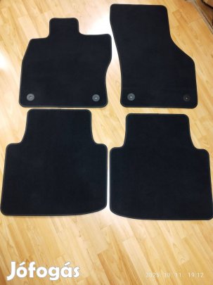 Skoda Superb III szövet szőnyeg