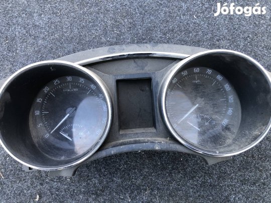 Skoda Superb II 2 km óra csoport angol