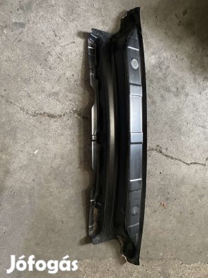 Skoda Superb csomagtér merevítő 3T9813309 eladó