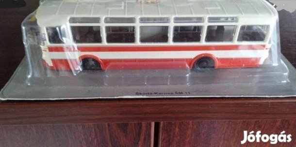 Skoda -Karosa SM 11 (lengyel DEA) kisauto modell 1/72 Eladó
