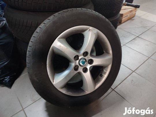 Skoda alufelni 5x100 nyári gumivel eladó 4 db