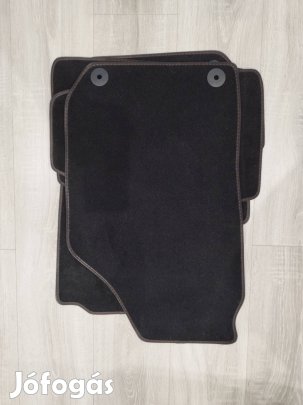 Skoda fábia gyári szövetszönyeg garnitúra