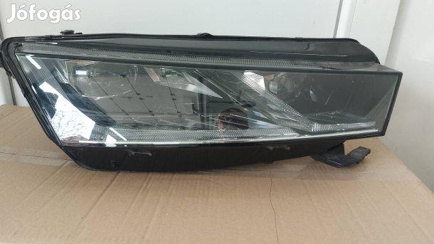 Skoda octavia IV Jobb Fényszóró Crystal lighting 5E4 941 016 A