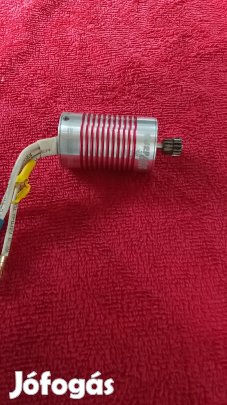 Skyrc hűtő+vevő+2.4kg-os szervó+motor RC építéshez