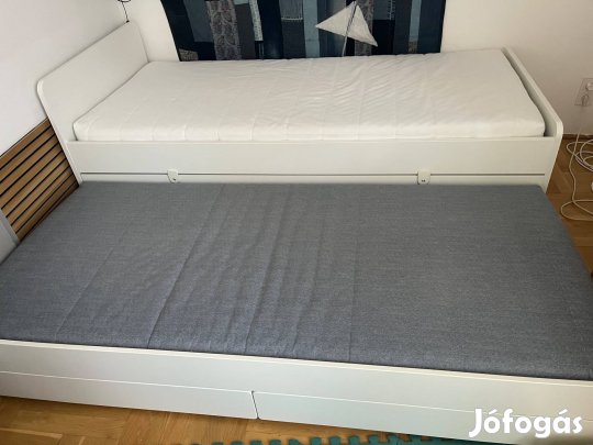 Släkt ágykeret alsóággyal és két tárolóval + 2 matrac