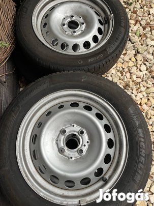 Smart Fortwo III Gyári kerékgarnitúra új nyári gumikkal