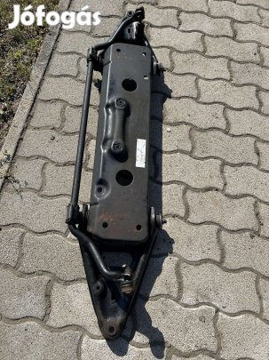 Smart fortwo 450 gyári első futómű bölcső lengőkar