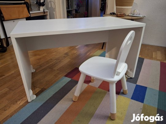 Smastad Ikea pad (90x52x48) és fa gyerek szék 