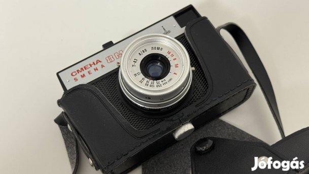 Smena 8M filmes fényképezőgép tokjában