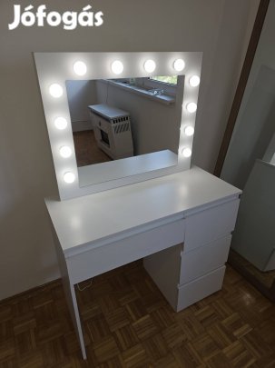 Smink asztal!