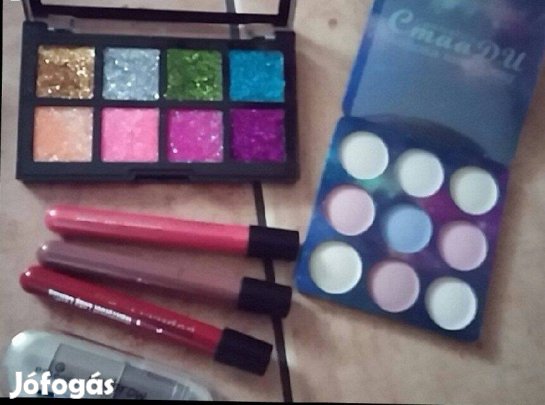 Sminkszett 8 db ajándékba is .újak