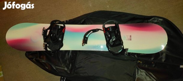 Snowboard, sisak, bakancs , szemüveg, táska