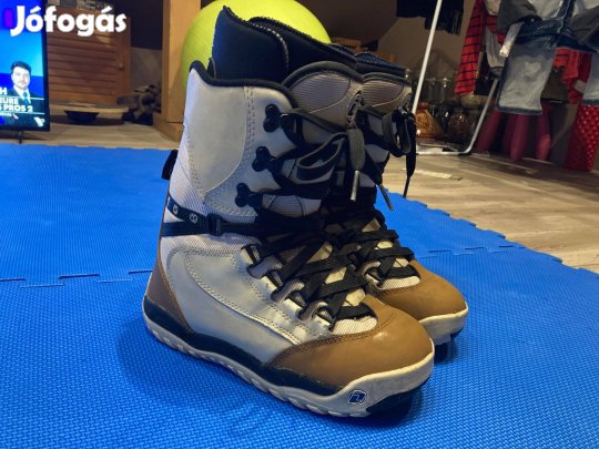 Snowboard bakancs Deeluxe (40)