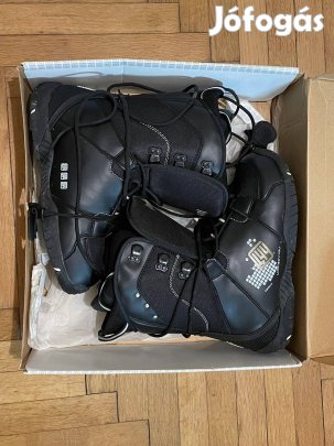Snowboard bakancs, fekete, 47-es méret, újszerű