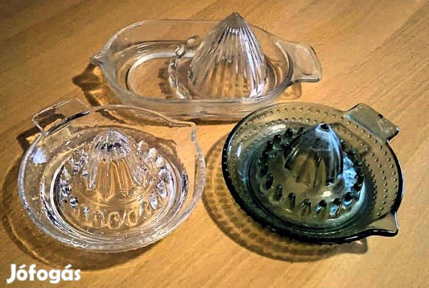 Sok évtizedes múltú, retro, sosem elavuló, üveg citrusfacsarók