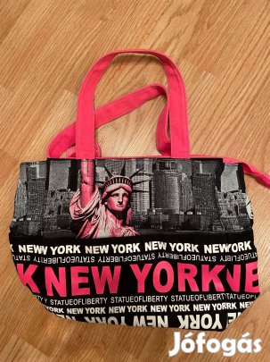 Sokféle női táska 1000 Ft/db New York, strasszos