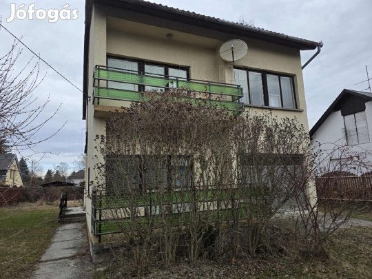 Sokoldalú családi ház eladó Balatonföldváron  kivételes lehetőség