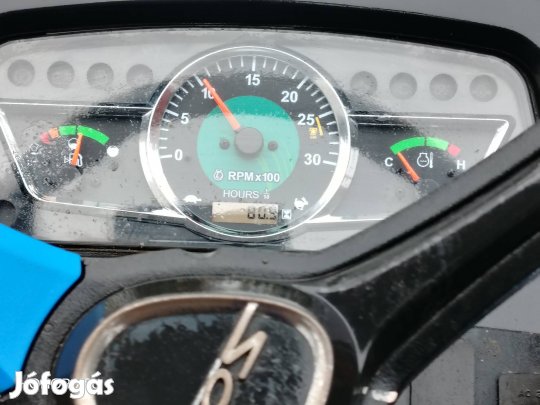 Solis 26+ kishaszongépjármű