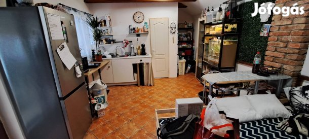 Solymári házrész kiadó