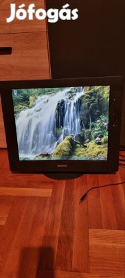 Sony 18" monitor dvi és dual vga csatlakozóval beépített hangszóróval 