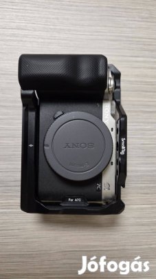 Sony A7C full-frame fényképezőgép + cage