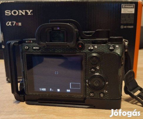 Sony A7Riii + Samyang 24-70mm F2.8 + Samyang Lens station