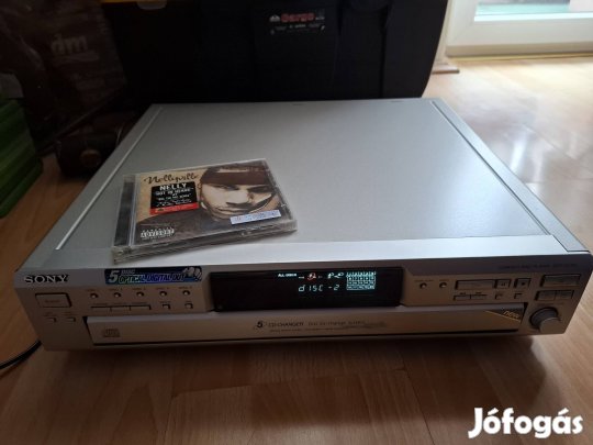 Sony CDP -CE345 lejátszó plusz egy nagy doboz cd