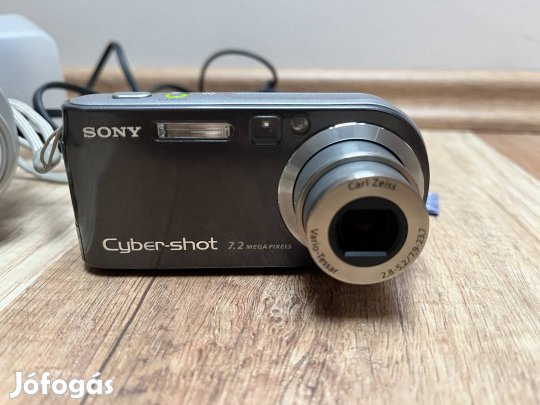 Sony DSC-P200 digitális fényképezögép kompakt kamera