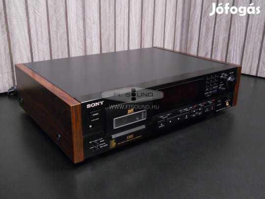 Sony DTC-57ES ,1 kazettás DAT lejátszó fa kávával (7588)