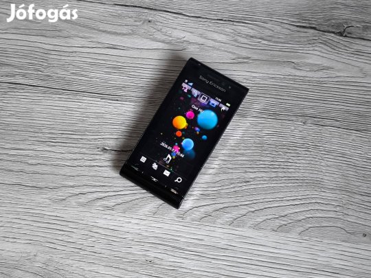 Sony Ericsson Satio , Magyar nyelvű , Független 