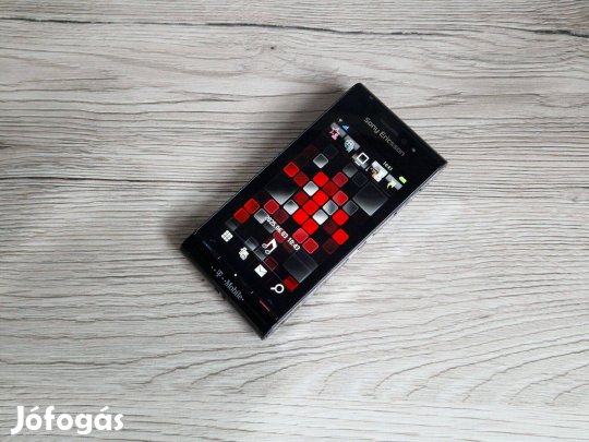 Sony Ericsson Satio , Vadonat új ! Magyar nyelvű