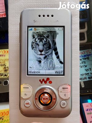 Sony Ericsson W580i nyomógombos mobiltelefon Telekom