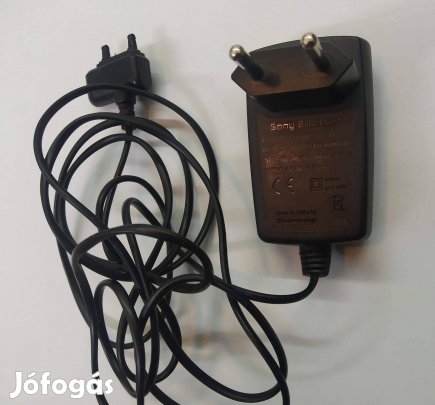 Sony Ericsson mobiltelefon hálózati töltő mobil adapter CST-60