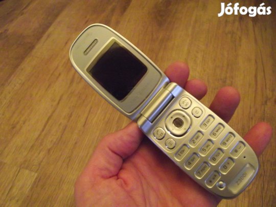 Sony Ericsson z300i retro mobil