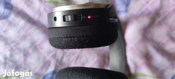 Sony MDR-RF810R típusú wireless fejhallgató alkatrésznek. 
