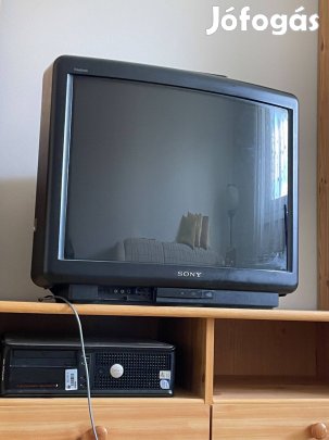 Sony Trinitron CRT TV - retro gamingre ideális (40×60 cm)