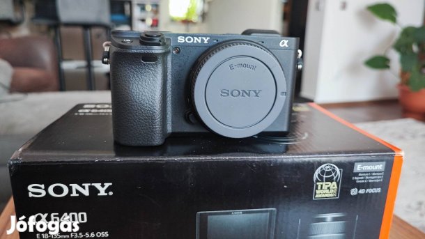 Sony a6400 + Sony 18-135 mm OSS vadonatúj