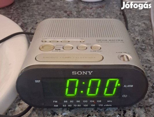 Sony ébresztőórás rádió és Philips rádió
