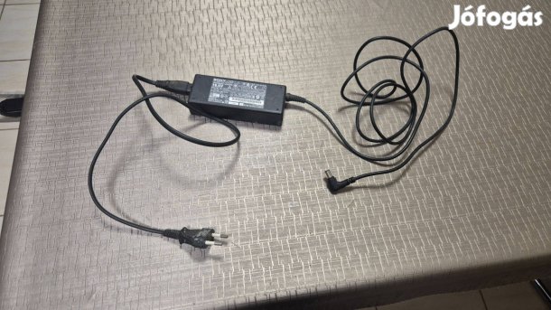 Sony laptop töltő gyári 76w