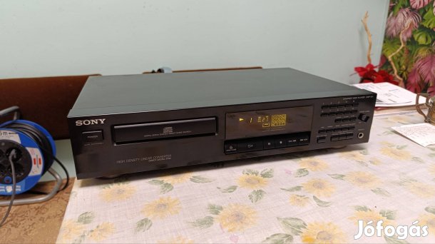 Sony újszerű állapotú CD lejátszó távirányítóval eladó 