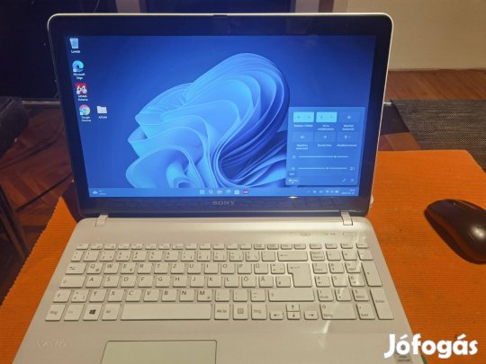 Sony vaio SVF152 új akku+töltő+Friss Win11Pro-SSD+8GB DDR3