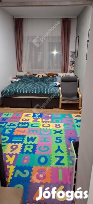 Sopronba belváros közeli, felújitott ingatlan eladó