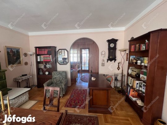 Sopronban két generációs lakóház eladó
