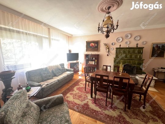 Sopronban két generációs lakóház eladó