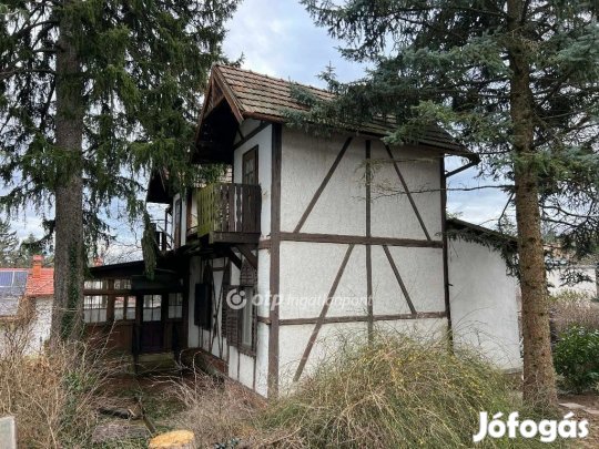 Soproni 85 nm-es ház eladó